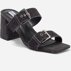 Steve Madden Menna Buckle Sandal
